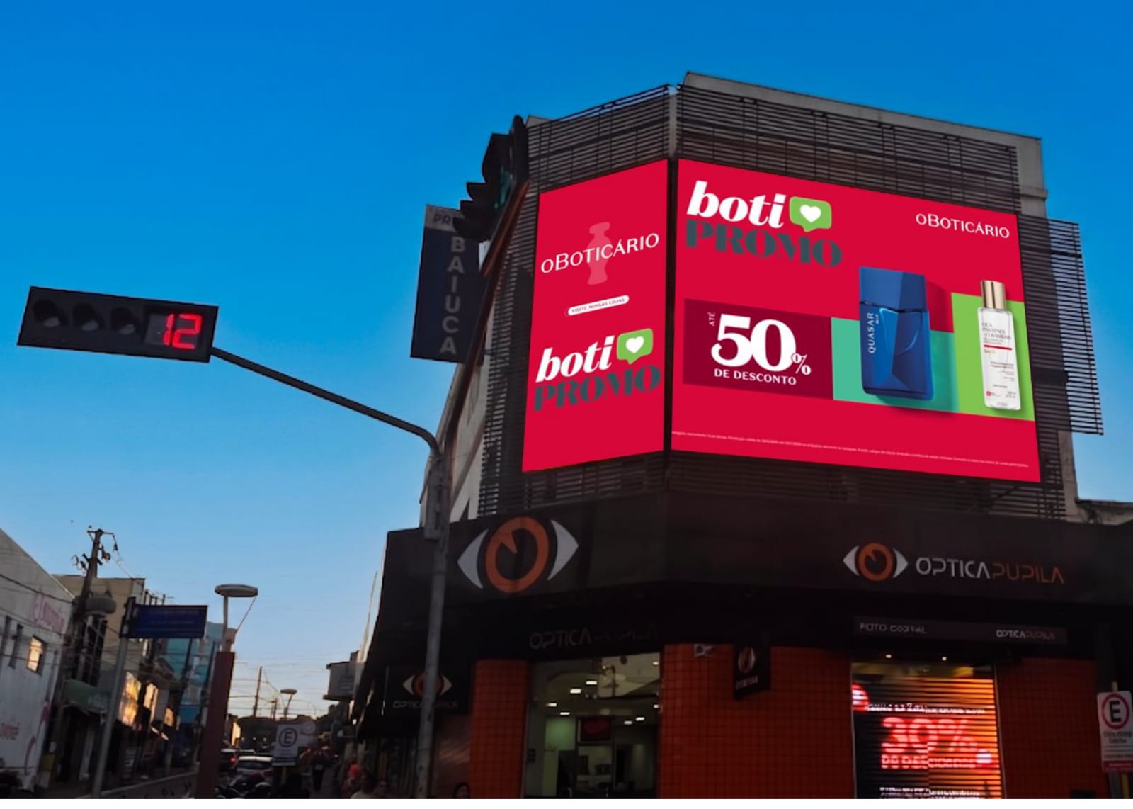 Painel de LED Centrall da AllDoor na esquina comercial de Avaré